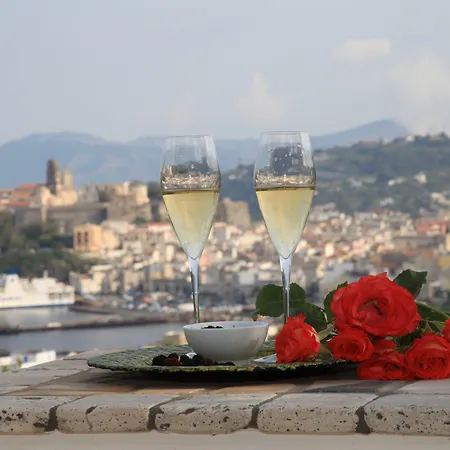 Enrica - Aeolian Charme Отель Липари