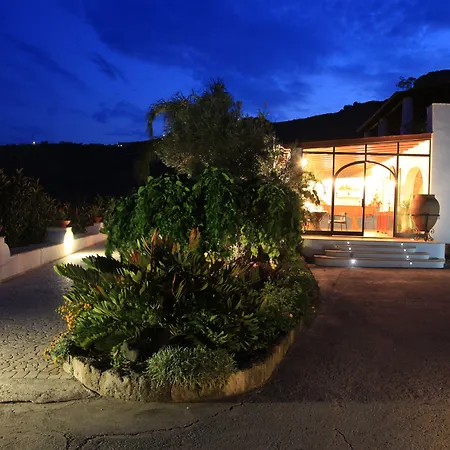 Enrica - Aeolian Charme Отель Липари